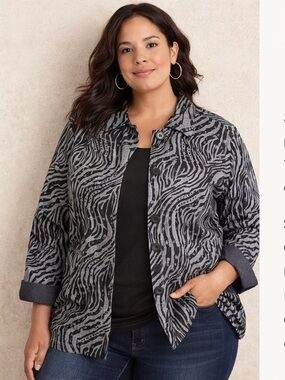 Liz & Me 2X Button-Up Top w/Gray Zebra Trim with minimal sequin accents